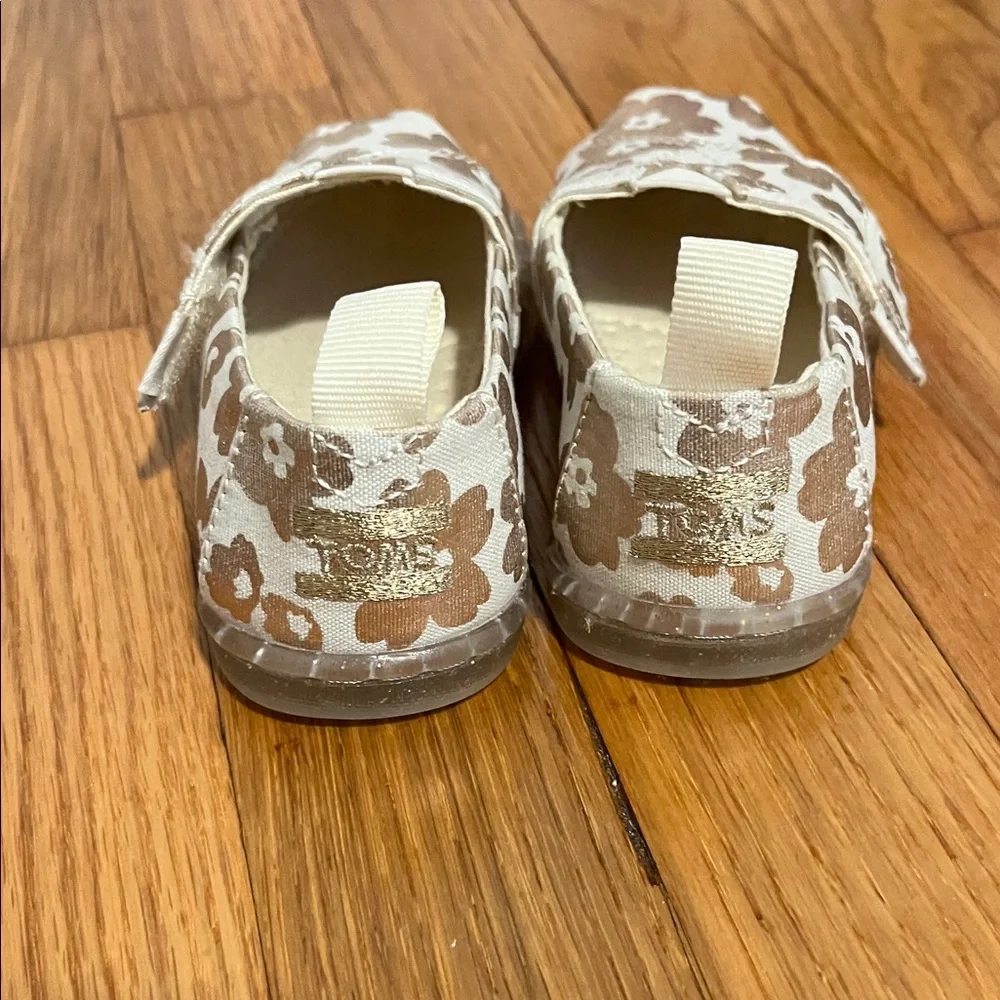 TOMS Kids Moccasins - Rose Gold Floral on Cream